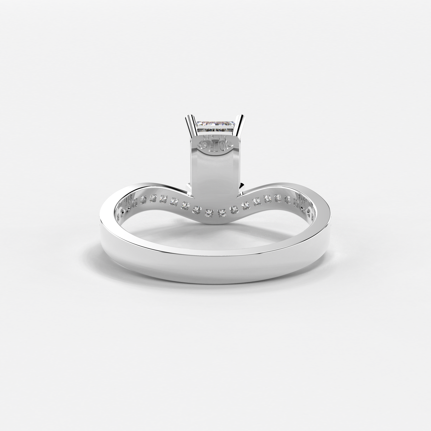 Eminent Emerald Ring