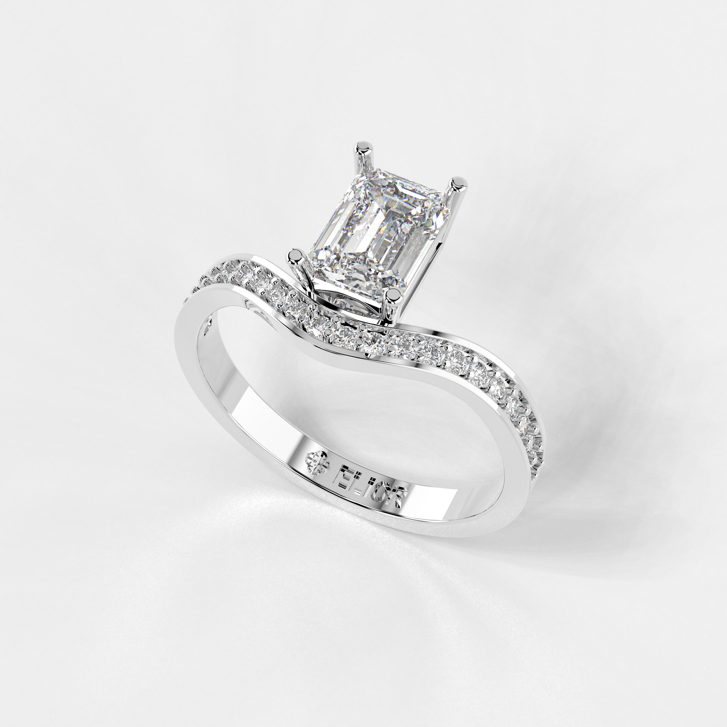 Eminent Emerald Ring